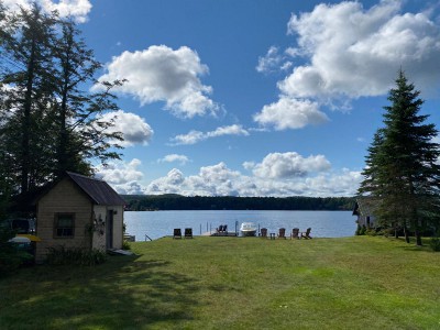 LAKEFRONT HOUSE - NORTH SHORE OF SCENIC 4TH LAKE