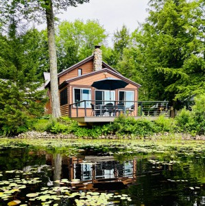 ADIRONDACK LAKEFRONT LOG CABIN