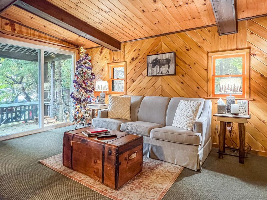 Living Room Overlooking 4th Lake