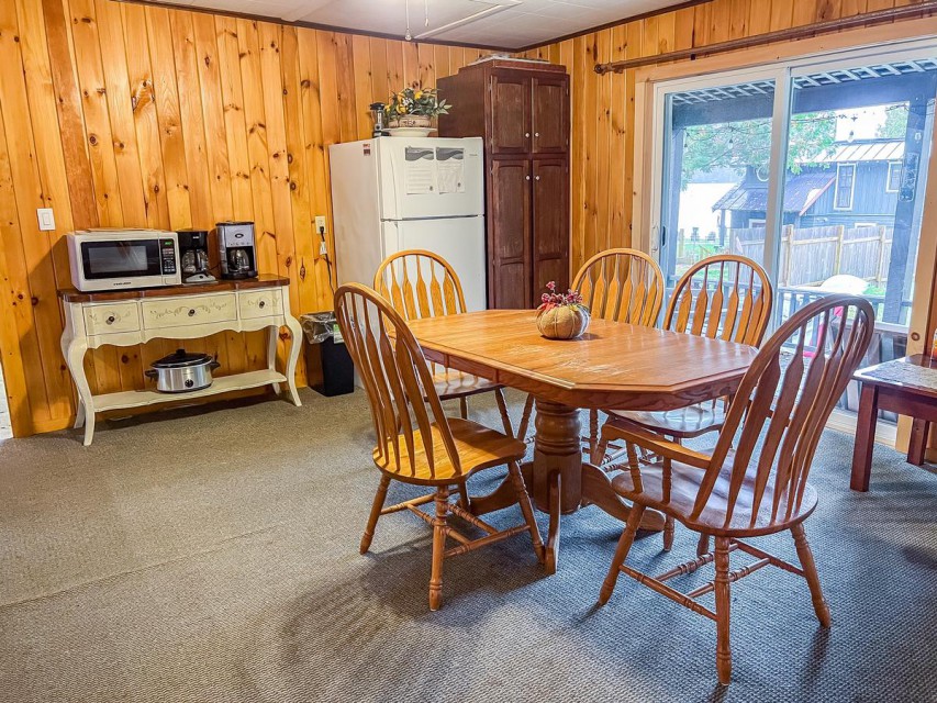 Kitchen/Dining Area Overlooking 4th Lake