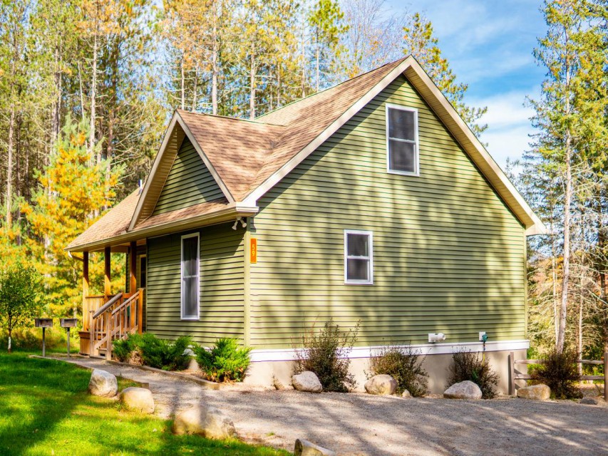 Beaver Brook Chalet, 4-bedroom, 2-bathroom home