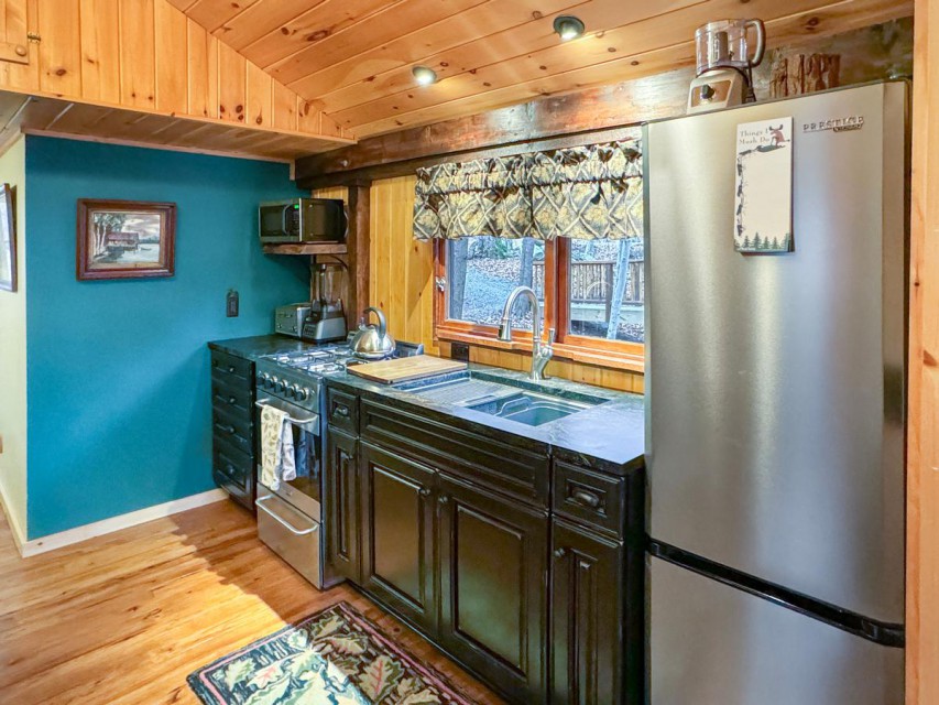 Treetop Cottage - Kitchen