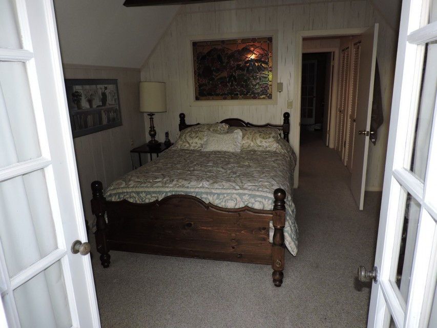 Second Level Queen Bedroom Facing Lake